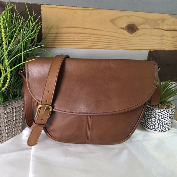 Vintage Coach Large, Paris Honey, or Saddle Tan Leather Crossbody.Bag, - Picture 1 of 17